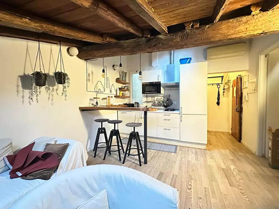 Immagine 2 di Appartamento in affitto  in Via Castiglione, 77 a Bologna