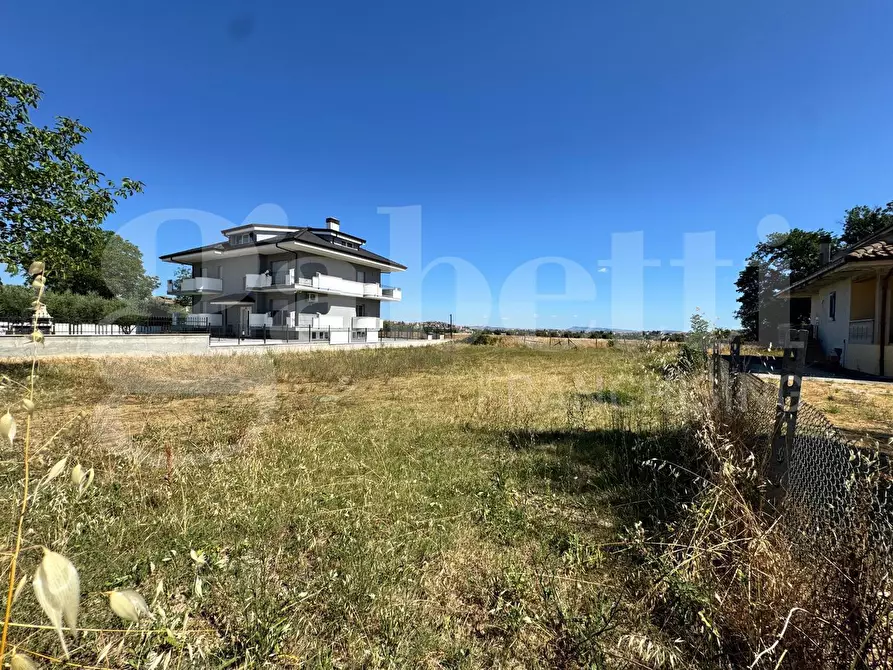 Immagine 2 di Terreno agricolo in vendita  in Via dei Sabini, snc a Sant'egidio Alla Vibrata
