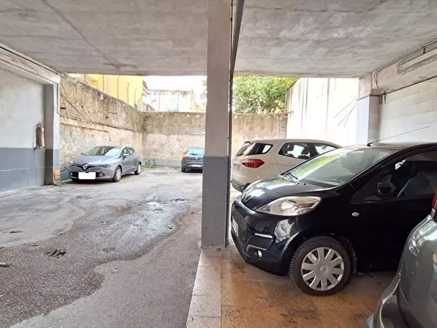 Immagine 6 di Negozio in affitto  in Via Andrea Cantelmo a Napoli