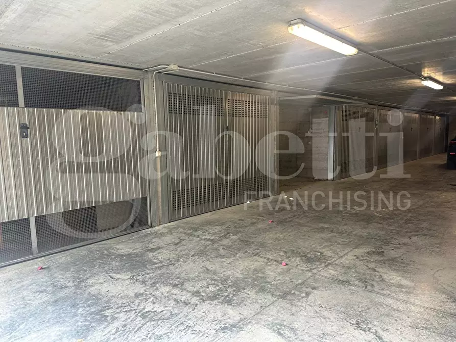 Immagine 2 di Box auto in vendita  in Via Centrale, 2 a Ceriale