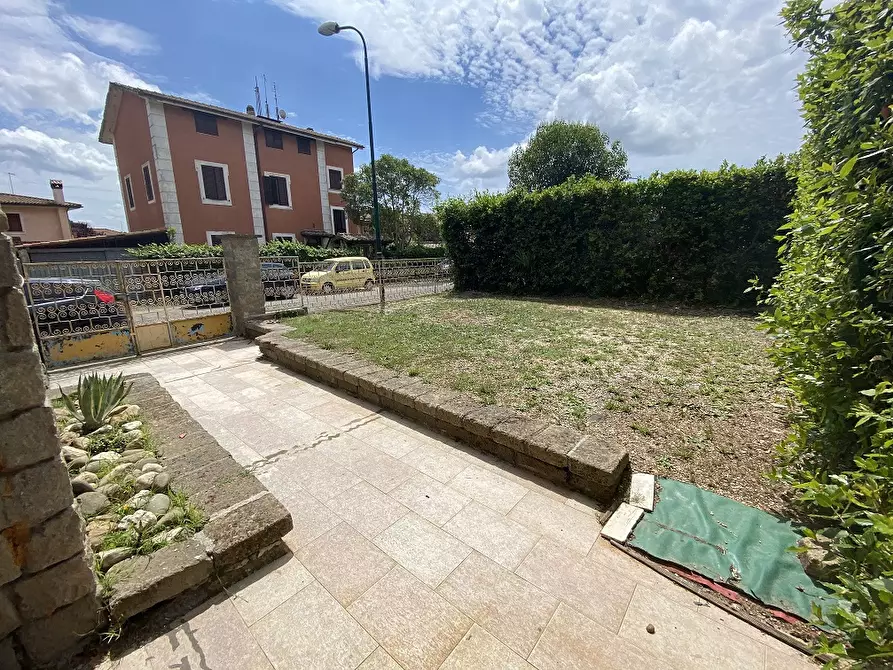 Immagine 11 di Laboratorio in vendita  in Via ARTURO BIANCHI, 00 a Manziana