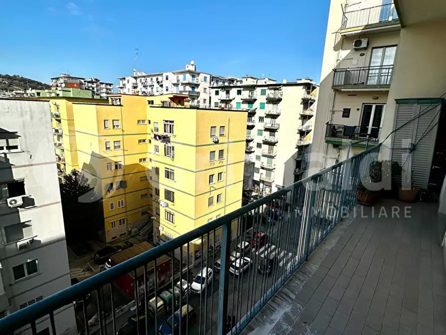 Immagine 10 di Appartamento in vendita  in Via rodi, 4 a Napoli