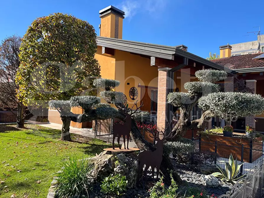 Immagine 1 di Villa in vendita  in Via Andretto Attilio, 4 a Sandrigo