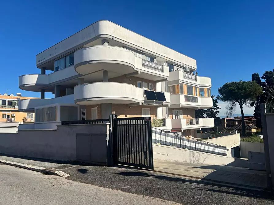 Immagine 9 di Box auto in vendita  in Via Costantino Beschi, 87 a Roma