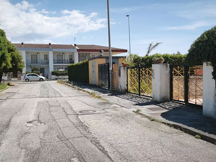 Immagine 35 di Appartamento in vendita  in Via Fratelli Bandiera, 10 a Tortora
