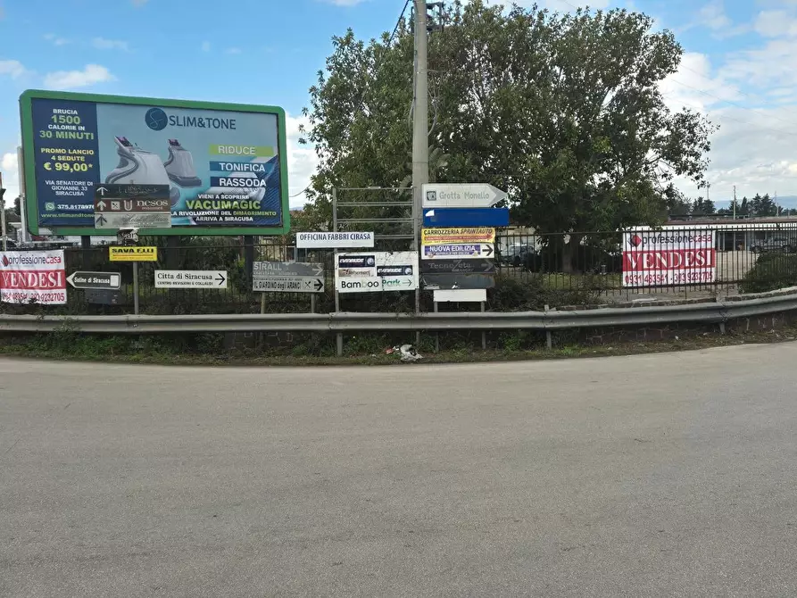 Immagine 16 di Terreno agricolo in vendita  in Via elorina, snc a Siracusa
