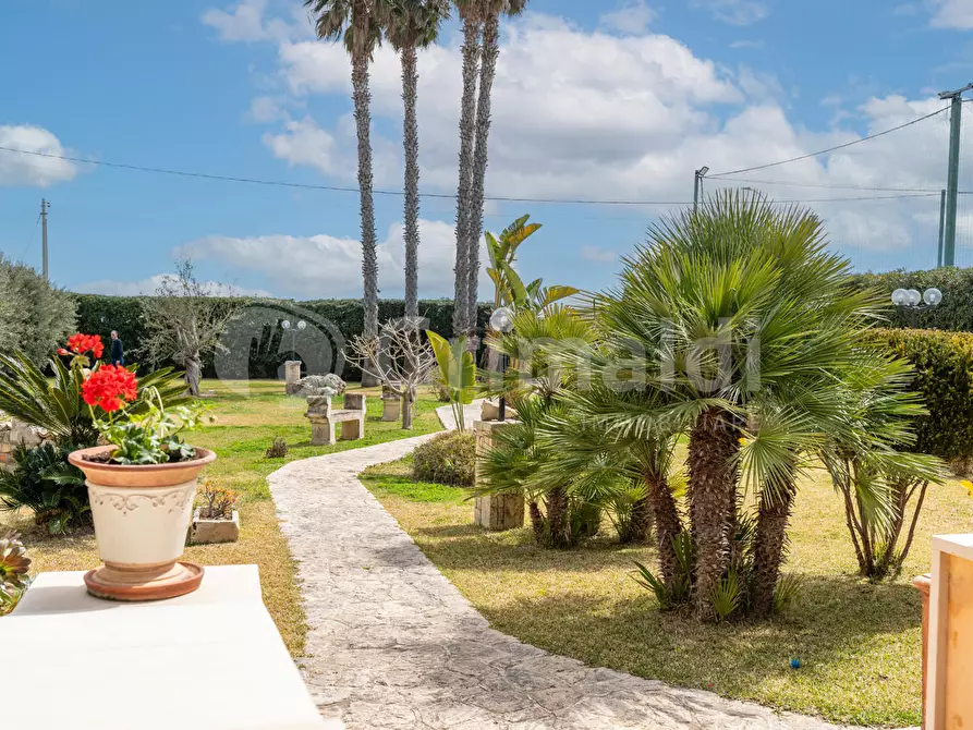 Immagine 3 di Villa in vendita  in Via Sandro Pertini a Avola