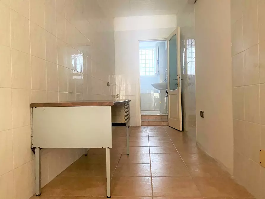 Immagine 5 di Negozio in affitto  in Via Repubblica, 50 a Iglesias