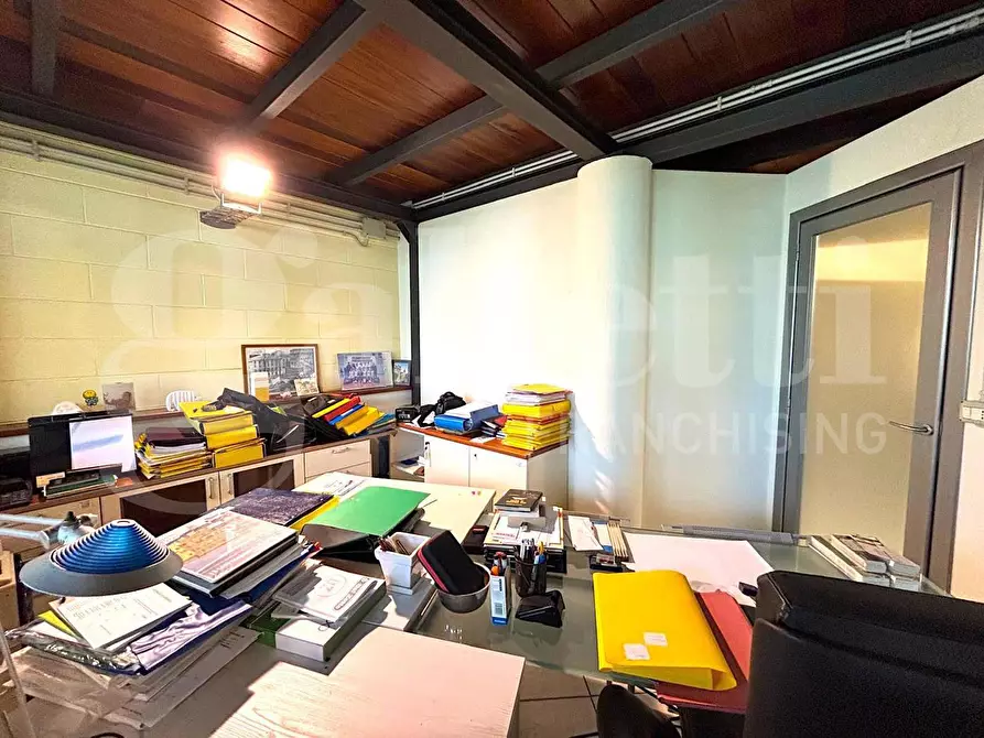 Immagine 10 di Loft/Open space in vendita  in Via dell'Artigianato a Finale Ligure