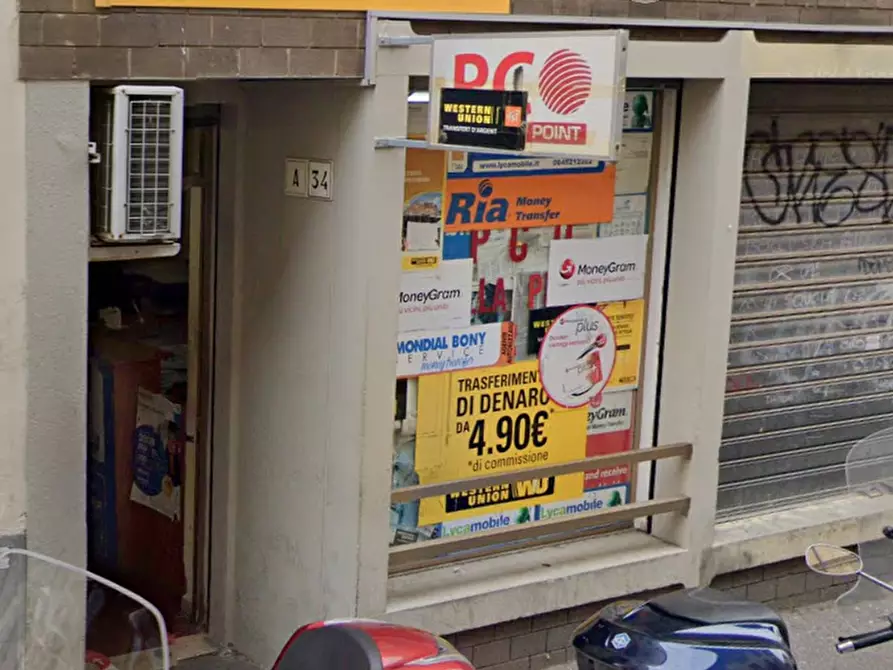 Immagine 1 di Negozio in vendita  in Via della coroncina, 34A a Livorno