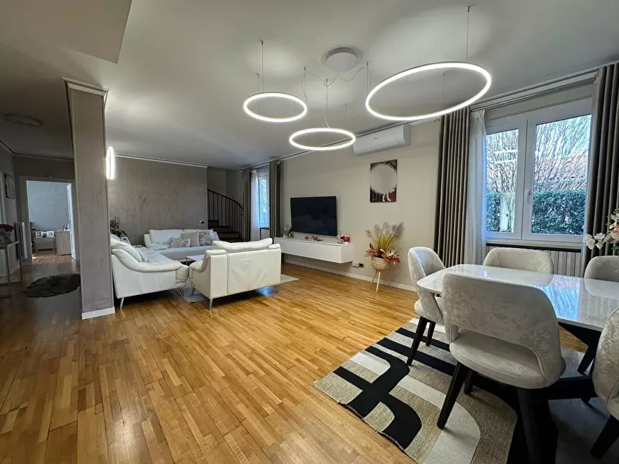 Immagine 17 di Villa in vendita  in Via Cattarello, 1/a a Chiari