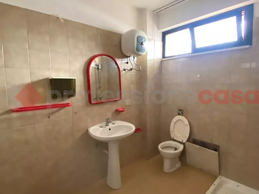 Immagine 6 di Negozio in vendita  in Via Capitano Luigi Giorgi, snc a Bagheria