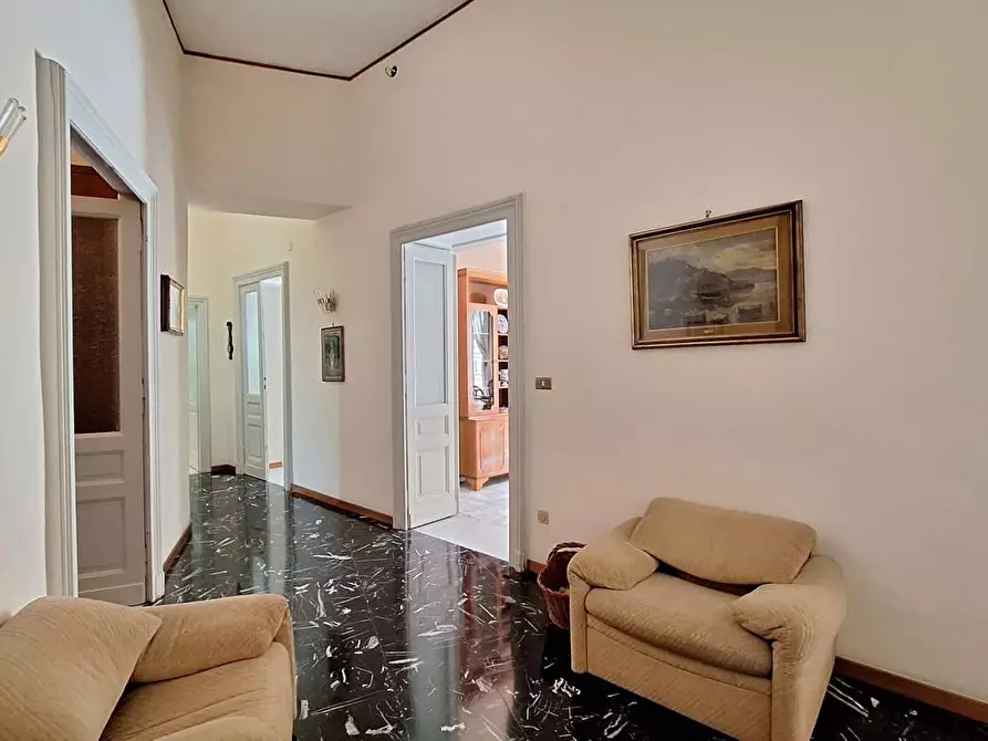 Immagine 18 di Appartamento in vendita  in Corso Umberto I a Napoli