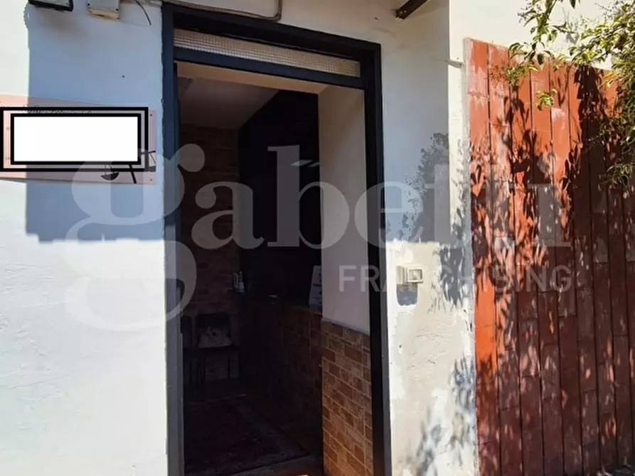 Immagine 3 di Ufficio in vendita  in Via Gambardella, 16 a Torre Annunziata