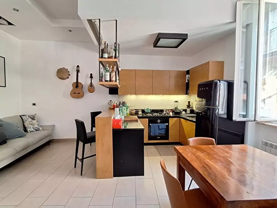 Immagine 10 di Appartamento in vendita  in Vico Castrucci a Napoli