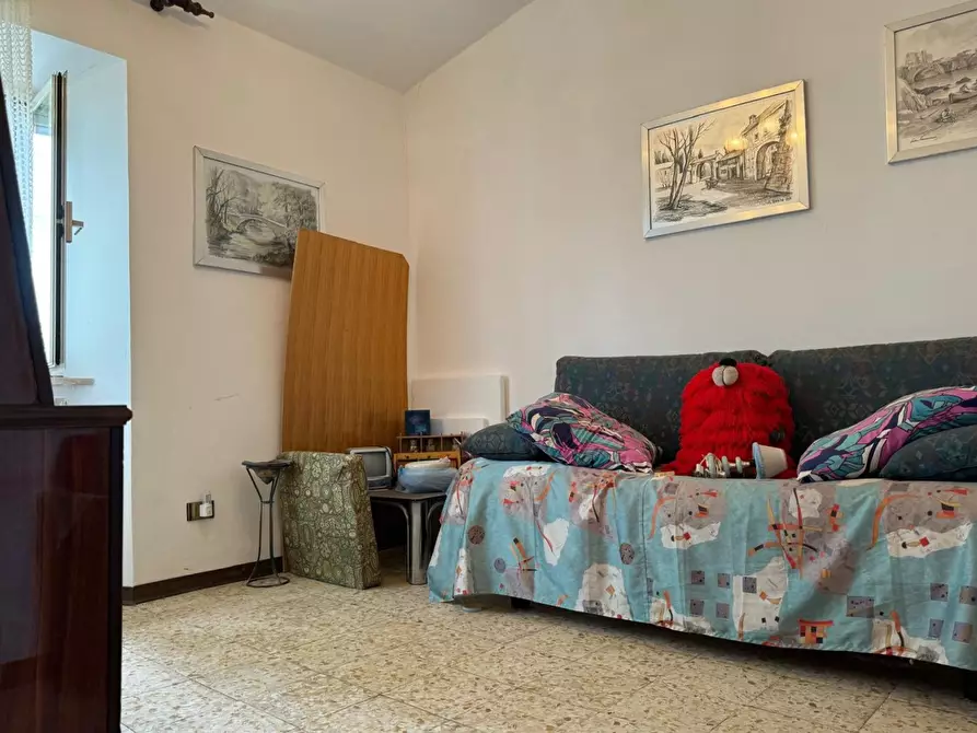 Immagine 17 di Appartamento in vendita  in Via Oberdan, 2 a Sorano