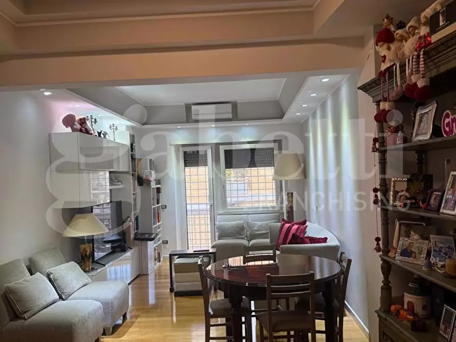 Immagine 2 di Appartamento in vendita  in Via Antonio De Viti De Marco a Roma