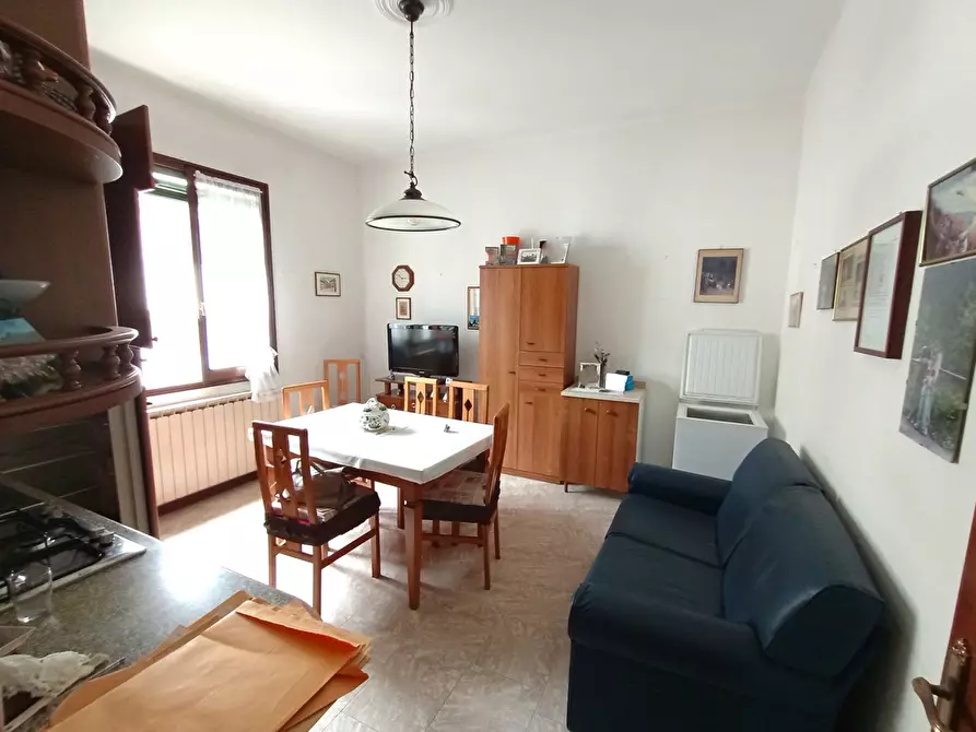 Immagine 1 di Appartamento in vendita  in Via CAVARZERE  Via A. Volta, 29 a Cavarzere
