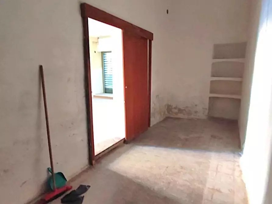 Immagine 5 di Negozio in vendita  in Piazza NICOLA TONDI a San Severo