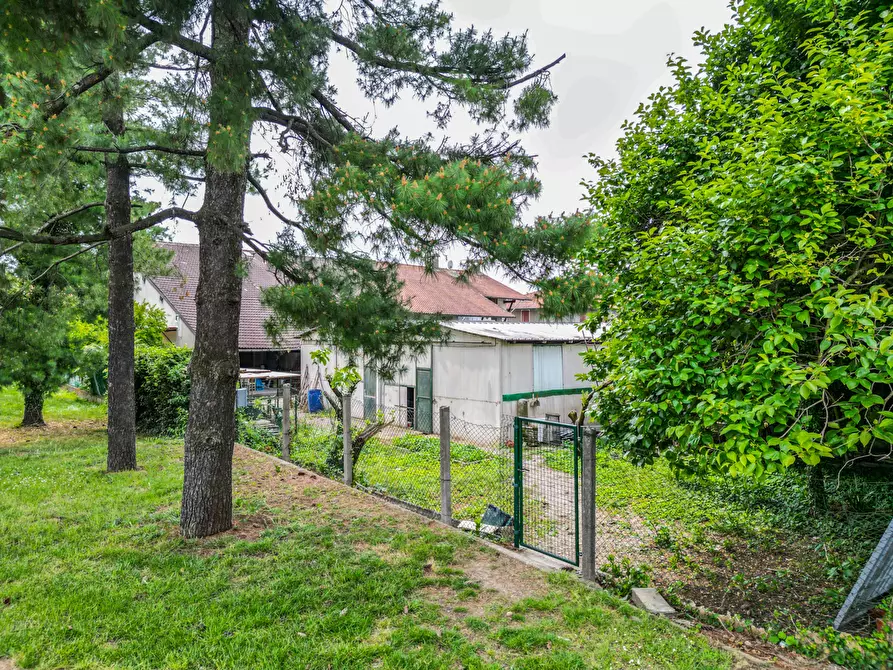 Immagine 1 di Terreno residenziale in vendita  in Via Ghiringhella, 13 a Agrate Brianza