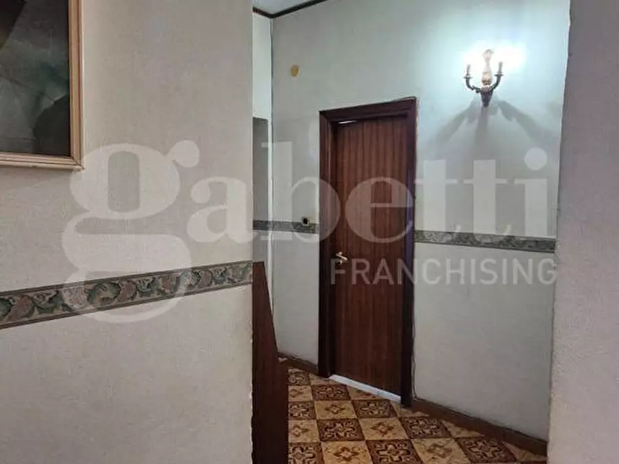 Immagine 36 di Appartamento in vendita  in Corso Umberto I, 68 a Torre Annunziata