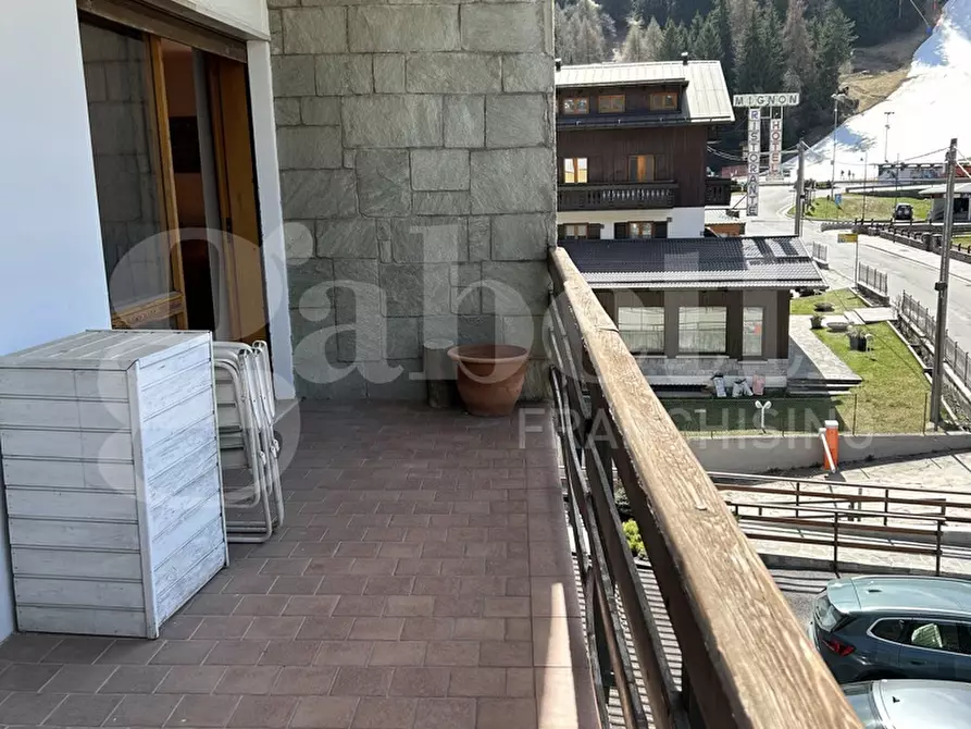 Immagine 17 di Appartamento in vendita  in Via Corno D'Aola, 5 a Ponte Di Legno