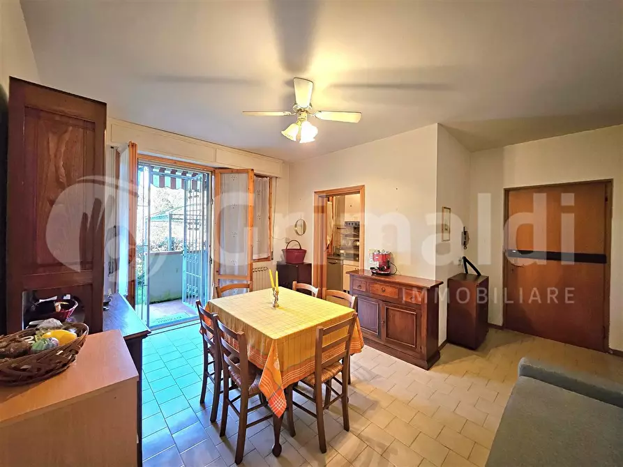 Immagine 3 di Appartamento in vendita  in Via AREZZO, 1234 a Massa