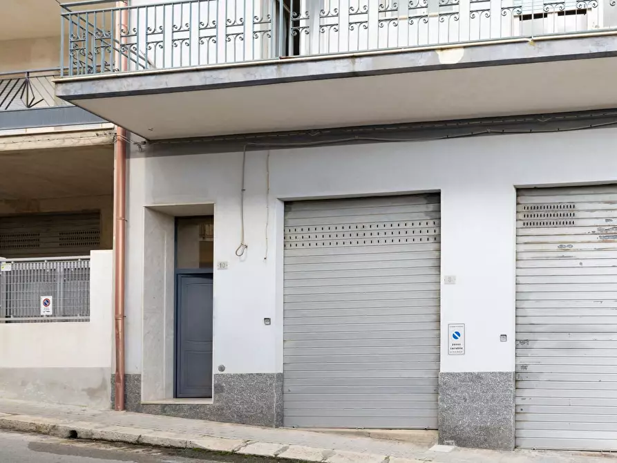 Immagine 12 di Appartamento in vendita  in Via OBERDAN, 10 a Ragusa