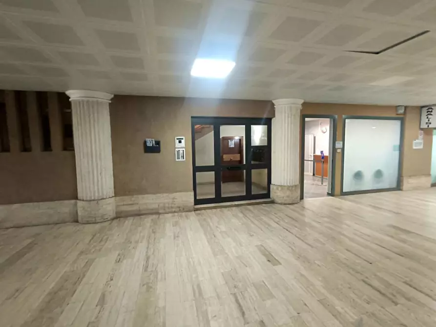 Immagine 2 di Negozio in vendita  in Via catania, 497 a Messina