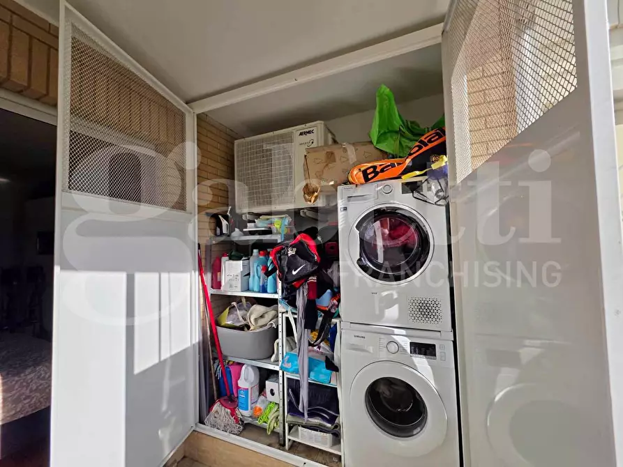 Immagine 22 di Appartamento in vendita  in Via Riva Ligure, 44 a Roma