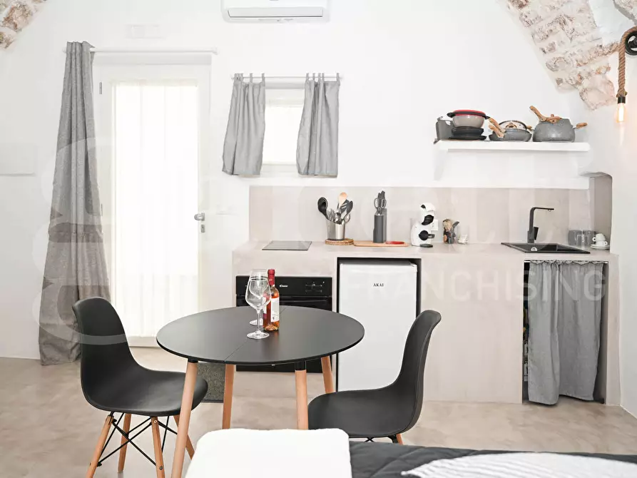 Immagine 18 di Casa indipendente in vendita  in Via Piccinni a Ostuni