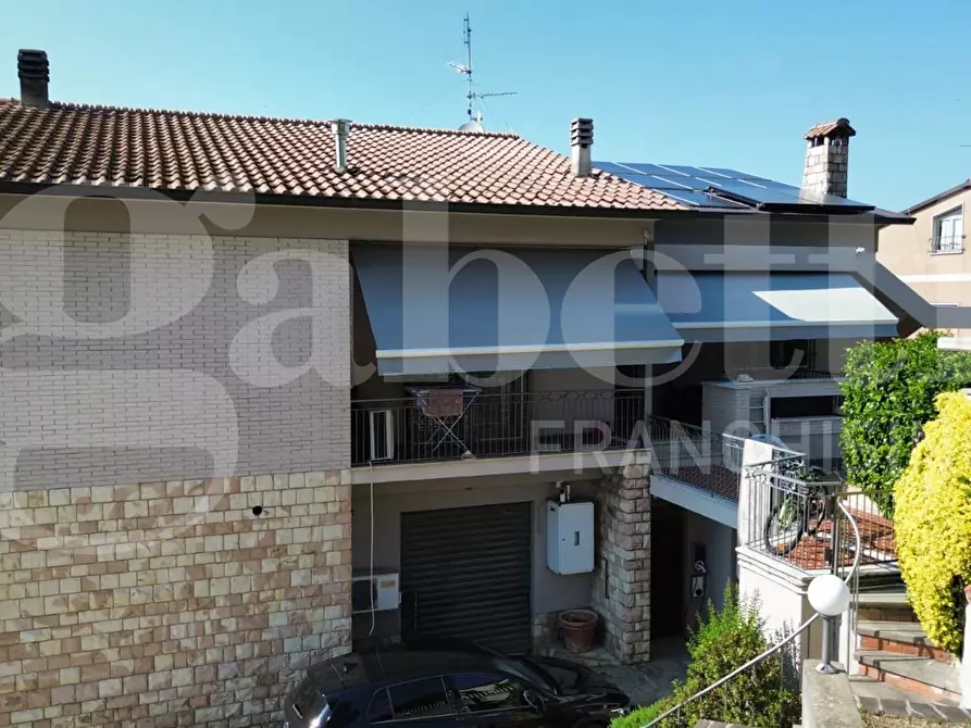 Immagine 48 di Casa bifamiliare in vendita  in Via MARIO ANGELONI, 1 a Torgiano