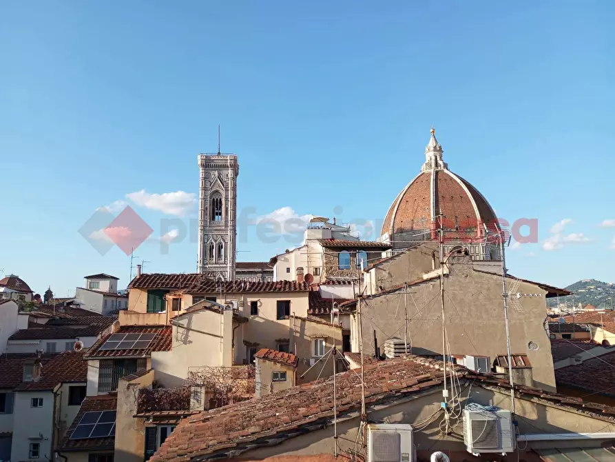 Immagine 1 di Appartamento in vendita  in Via DEI TAVOLINI a Firenze
