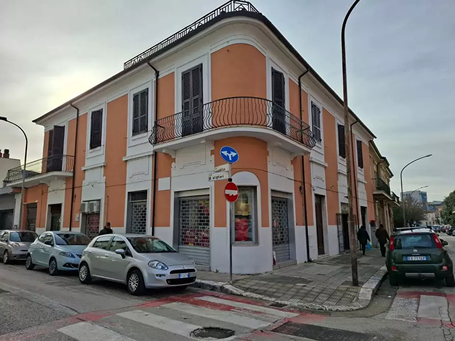 Immagine 1 di Negozio in affitto  in Via Della Repubblica, 1 a Sora