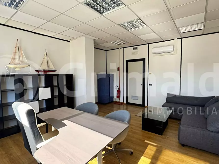 Immagine 2 di Ufficio in affitto  in Via Cornelia, 498 a Roma