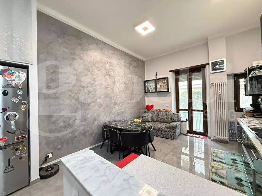 Immagine 2 di Appartamento in vendita  in Strada Antica di Collegno a Torino