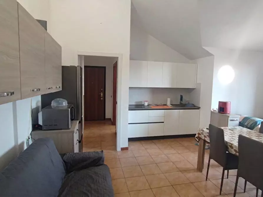 Immagine 5 di Appartamento in vendita  in Via NILDE IOTTI, 3 a Locate Di Triulzi