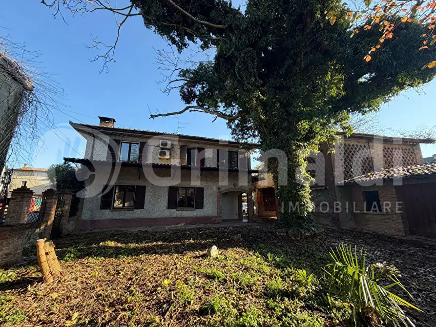Immagine 5 di Villa in vendita  in Via CAVOUR, 16 a San Cipriano Po