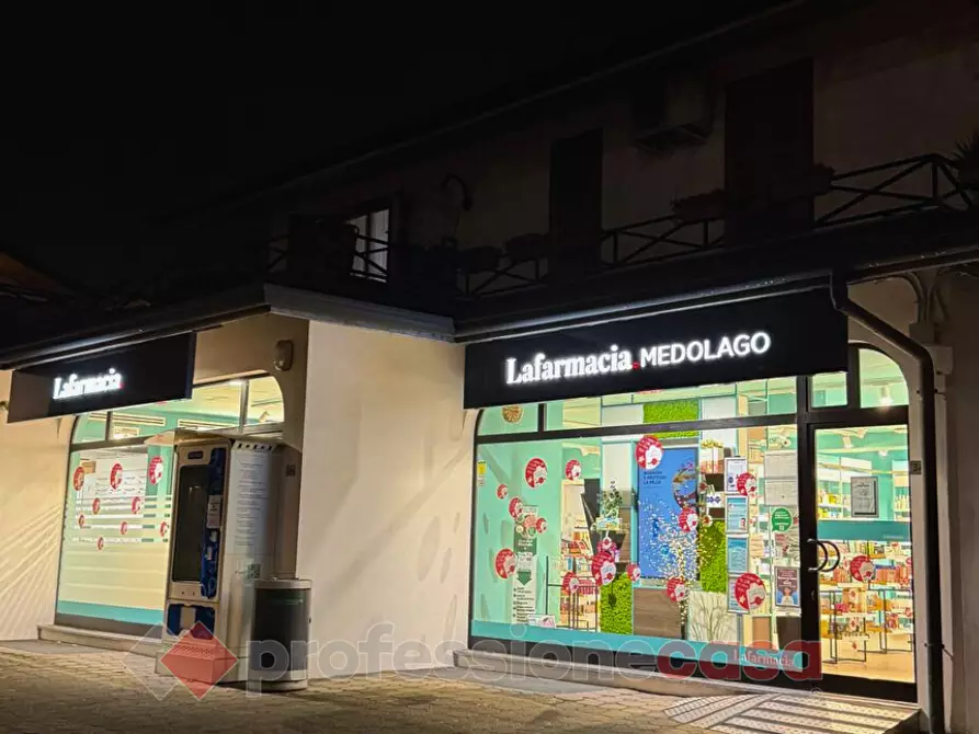 Immagine 1 di Negozio in vendita  in Via Europa a Medolago