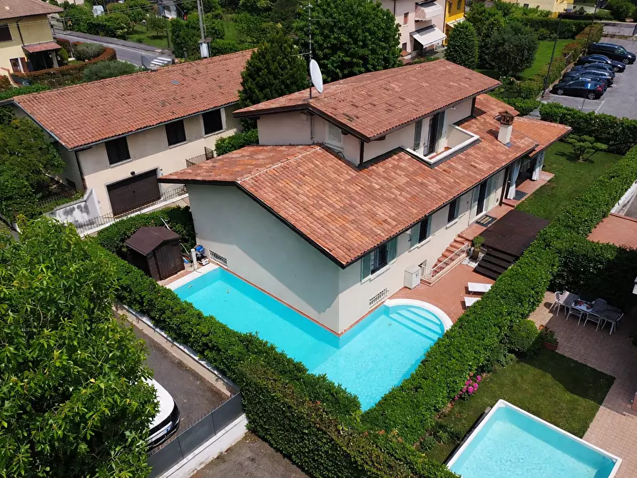 Immagine 1 di Villa in vendita  in Via Cattarello, 1/a a Chiari