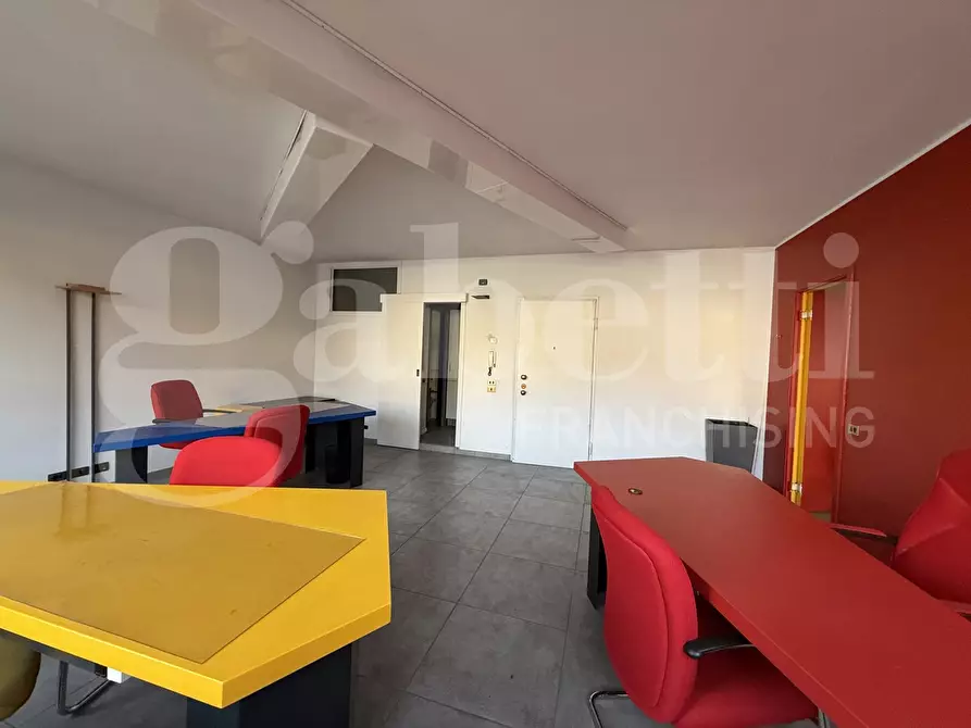 Immagine 17 di Ufficio in affitto  in Corso XXV aprile, snc a Erba