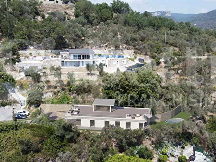 Immagine 4 di Villa in vendita  in Via Belvedere a Finale Ligure