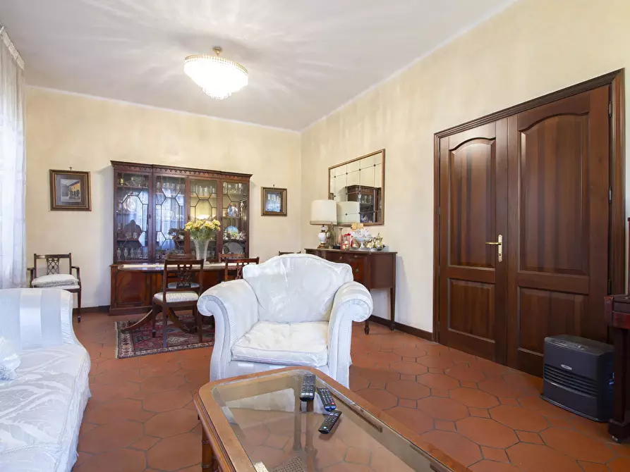 Immagine 3 di Villa in vendita  in Viale de Gasperi, 21 a Treviglio