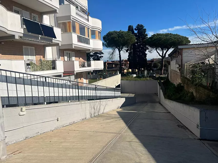 Immagine 3 di Box auto in vendita  in Via Costantino Beschi, 87 a Roma