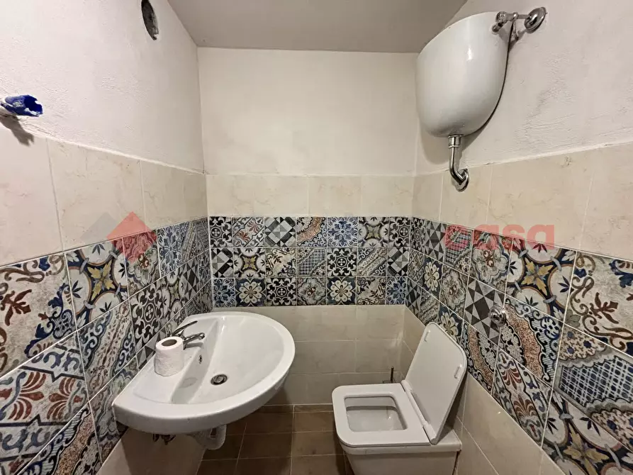 Immagine 8 di Negozio in affitto  in Via Madonna delle Grazie, snc a Anagni