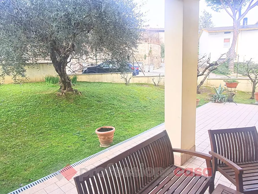 Immagine 9 di Appartamento in vendita  in Strada dei Palazzi a Torgiano