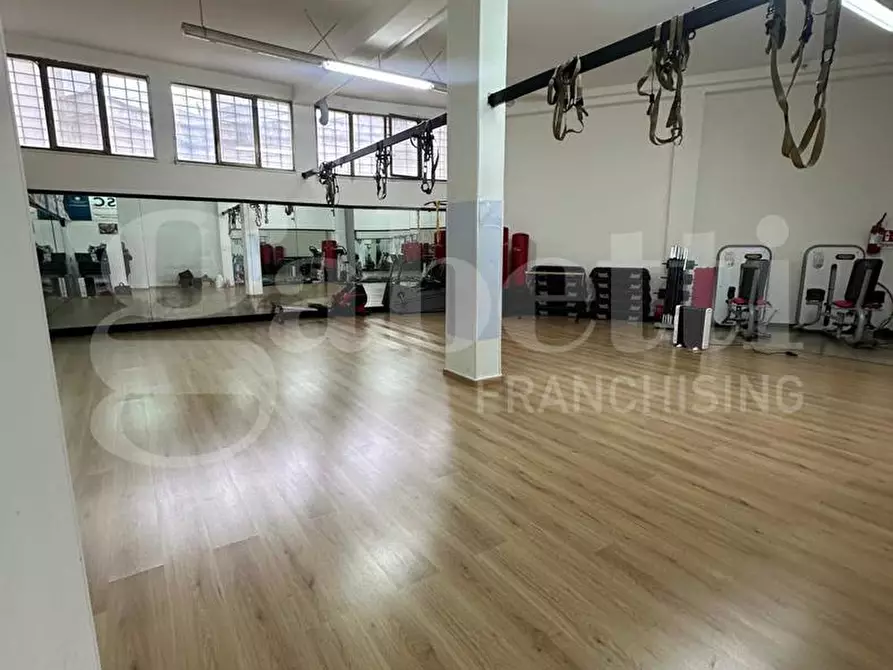 Immagine 13 di Negozio in vendita  in Corso Mazzini a Ostuni