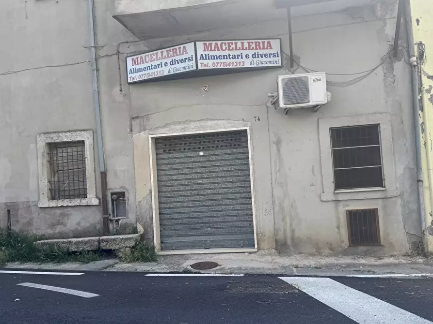 Immagine 10 di Negozio in affitto  in Via Pietro sterbini, 74 a Vico Nel Lazio