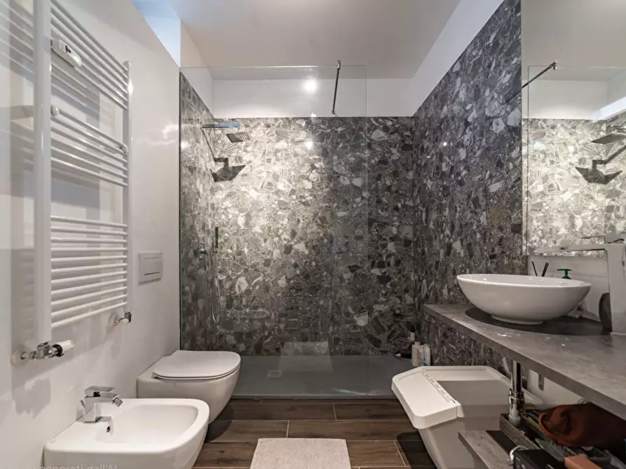 Immagine 17 di Loft/Open space in vendita  in Via Washington, 81 a Milano