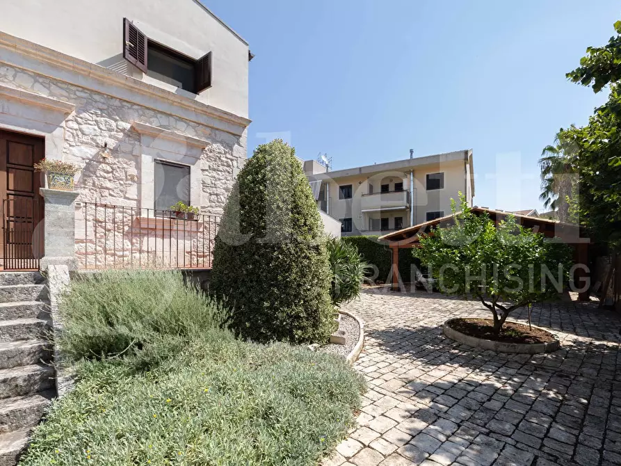 Immagine 5 di Villa in vendita  in Via Livatino, 18 a Ragusa